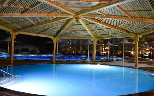 Parrotel Lagoon Waterpark Resort
