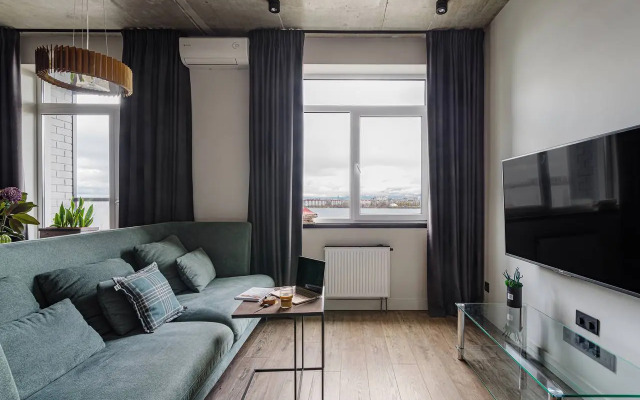 Апартаменты VEROM с видом на реку и город