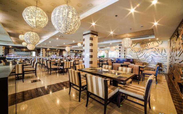 Olalani Resort  Hotel And Condotel