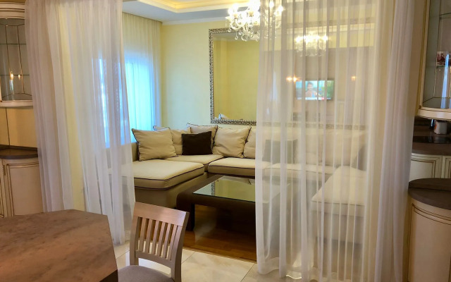 Апартаменты в центре с видом на Севастопольскую бухту