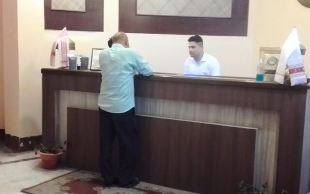 Indsurya Hotel