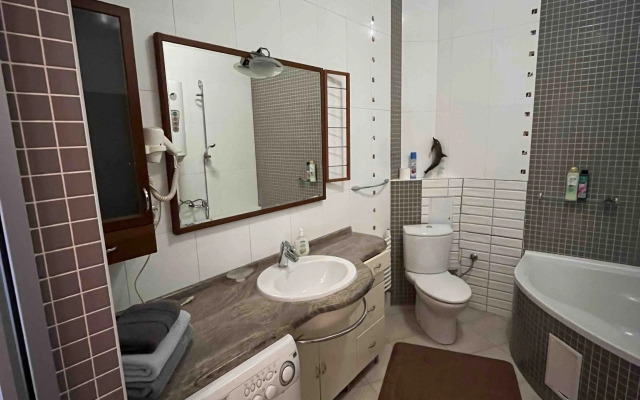 Na Ploschadi Pobedy Apartments