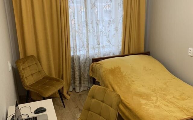 Mika I Ctapy Gorod Flat