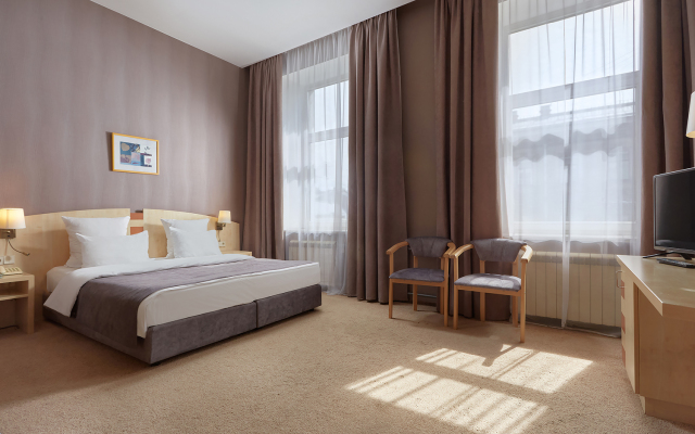 Pyatiy Ugol Hotel
