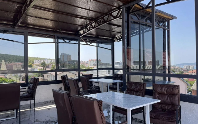 Апартаменты на Светлой 18 (104)