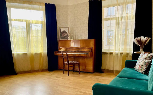 Квартира видовая в историческом центре Санкт-Петербурга