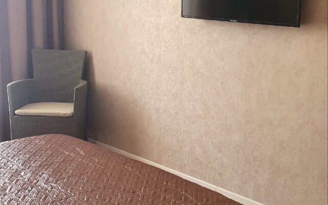 Zhk Chernomorskiy 2-51 Apartments