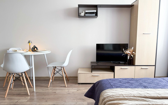 Tikhaya Studiya Na Novomoskovskoy Flat