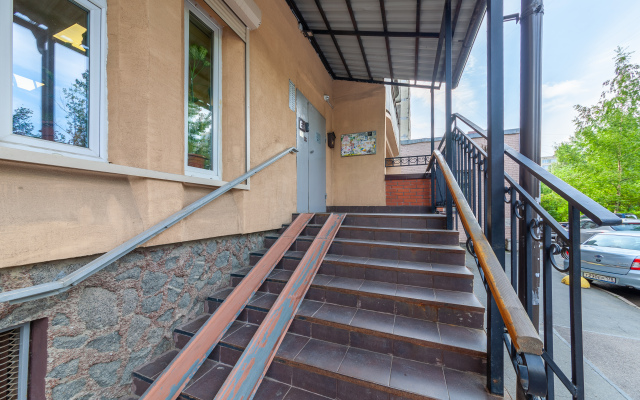 U Ledovogo Dvortsa Flat