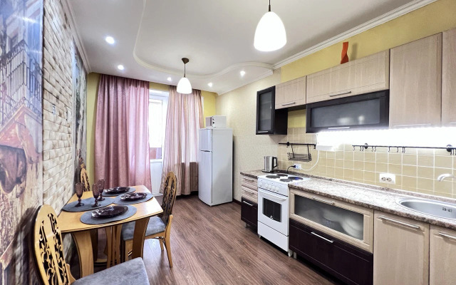 S Sovremennym Remontom I Bytovoy Tekhnikoy Flat