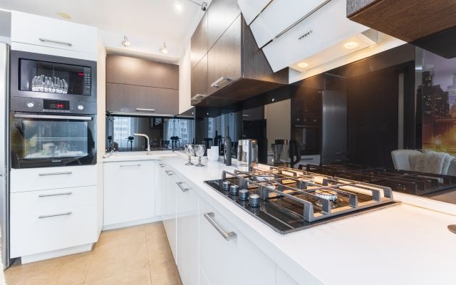 Апартаменты трехкомнатные на Меридианной