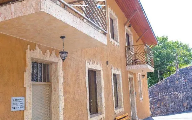 Kareno Hotel