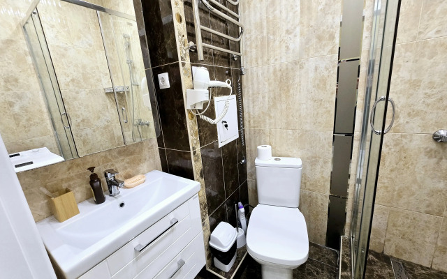 Uyutnaya V Komplekse S Basseynom Flat