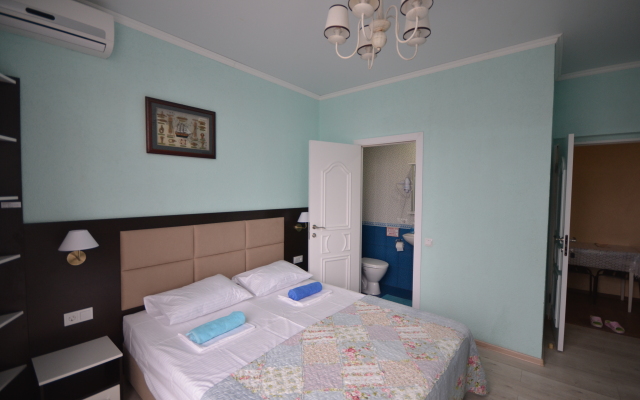 V Tsentre Gelendzhika Guest House