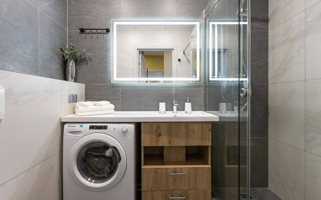 U Metro Avtovo Apartments
