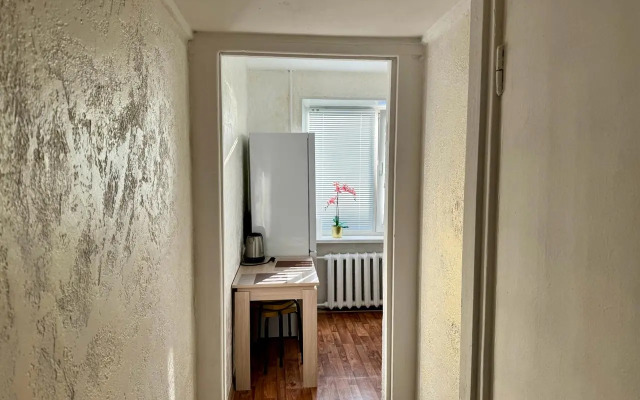 V Luchshem Rayone Flat