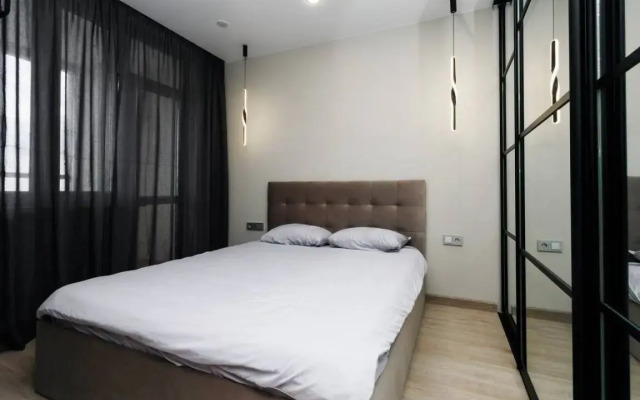 Clever House Apartments 5
