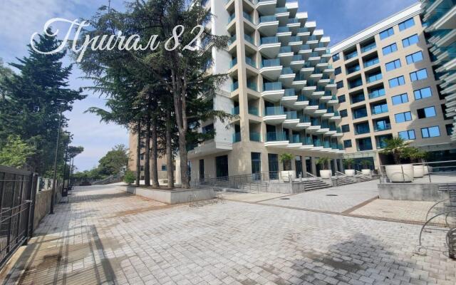 Sky Plaza Apartments