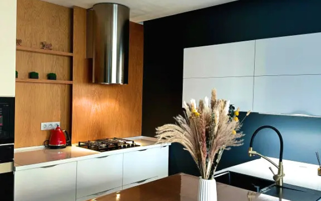 S dizaynerskim remontom v tsentre Pyatigorska Flat