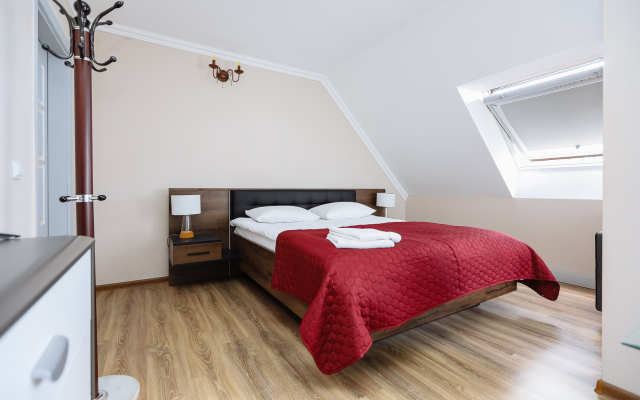 MAKSIM'S Guest House