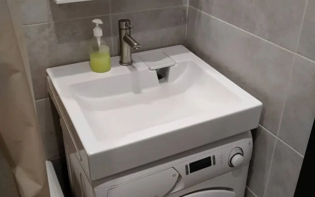 Uyutnaya v Tikhom Kvartale Flat