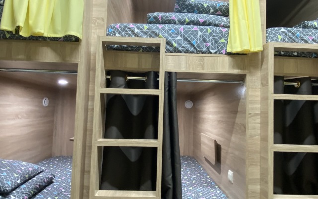 Hostel Kapsulnyij Hotel Vverh Dnom