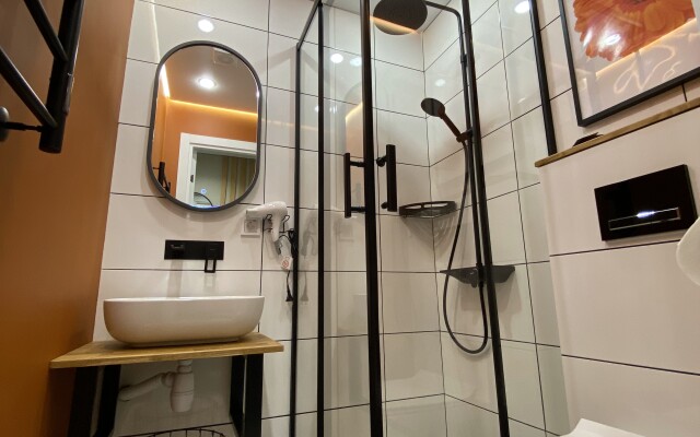 Zelenaya studiya i tochka Apartment