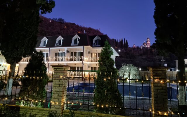 Tsarskaya Alleya Hotel