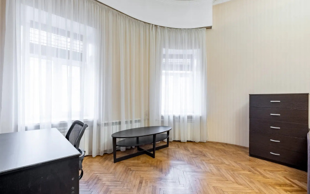 Апартаменты в центре города у метро Чернышевская