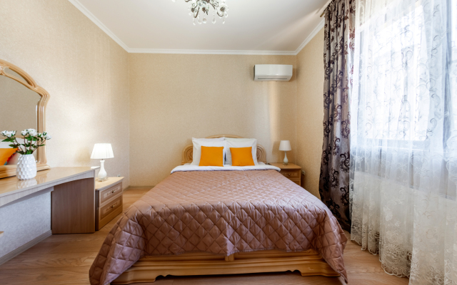 Uyutny dom u morya Private home