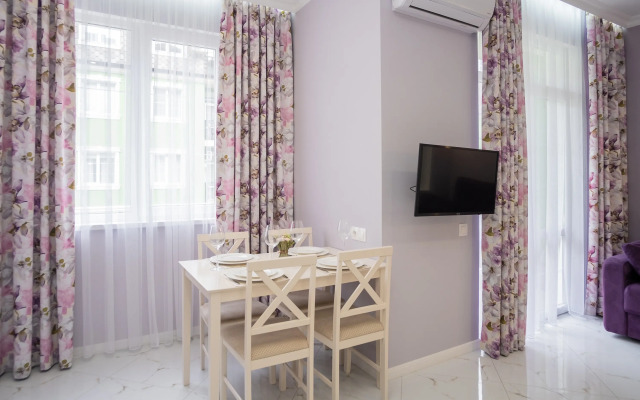 Red Apartments Art Layt Siti Molison Apartments