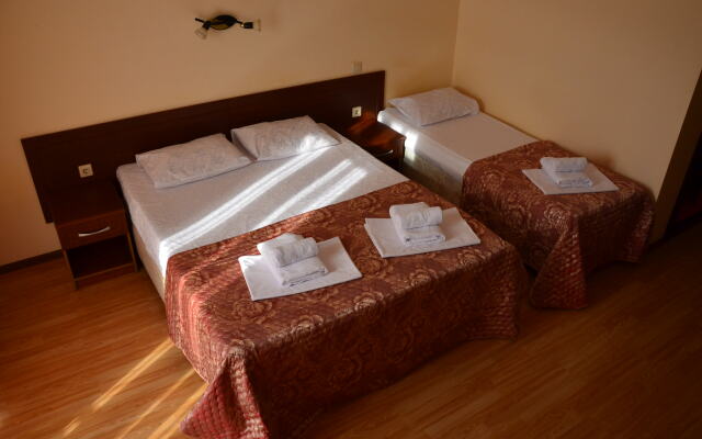 Kamelot Hotel