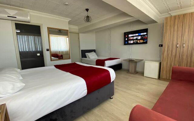 Elit Holiday Hotel