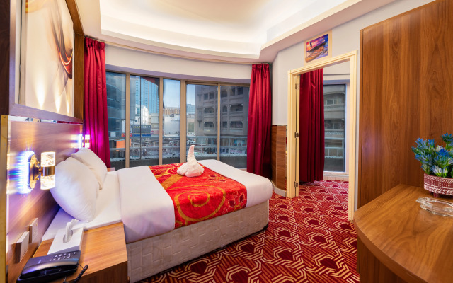 Tanha Hotel