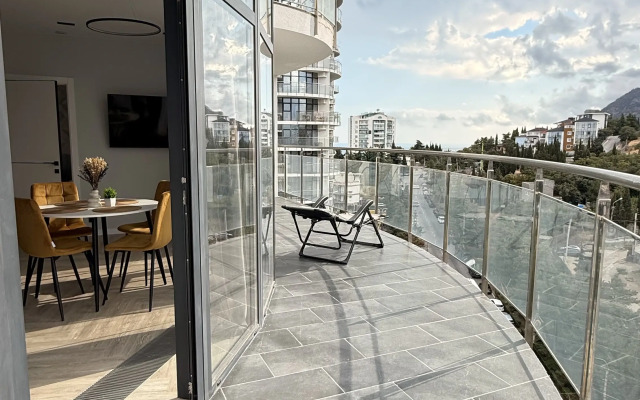 Апартаменты с видом на горы и море