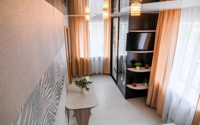 Апартаменты Двухкомнатные по Авиаторов 7