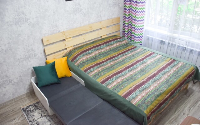 YourHouse na Ulitse Si Sinkhaya Apartamenty