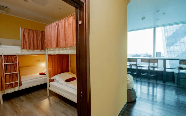 Хостел High Level