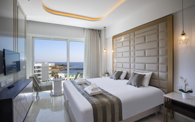 Constantinos The Great Beach Hotel