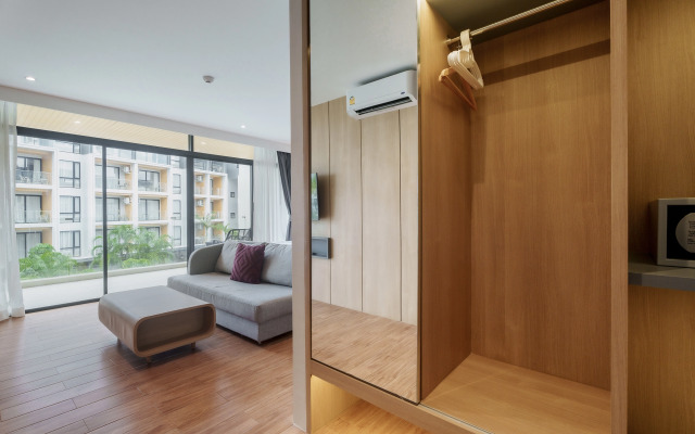 Pool View 1310 Wyndham Condo Apartments