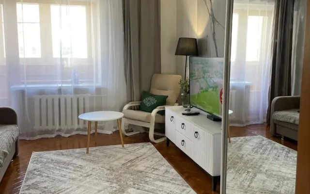 Na Levo-Bulachnoy Ulitse 56/2 Apartments