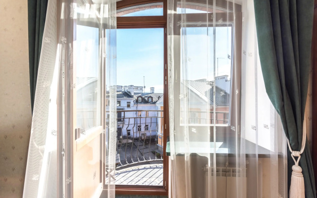 Bolshie Krasivye Naprotiv Kremlya Apartments