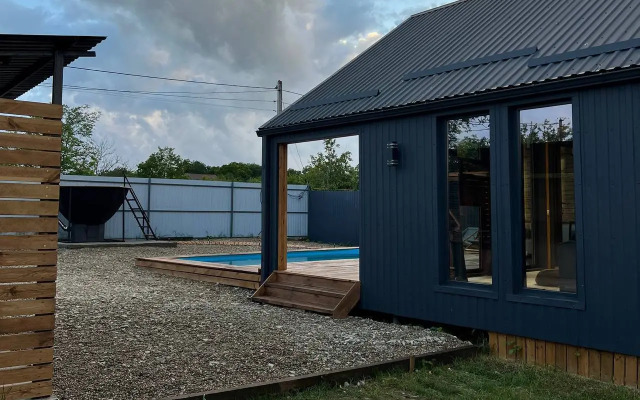 Частный дом Barn-House у леса с бассейном и банным чаном