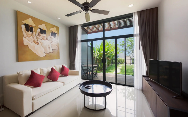 Miriama 2 Bedroom Near Naiharn Beach Villa