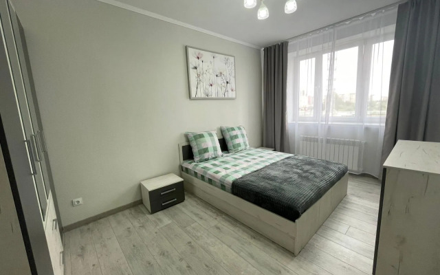 Dvukhkomnatnaya Okolo Zh/d Vokzala Selma Flat
