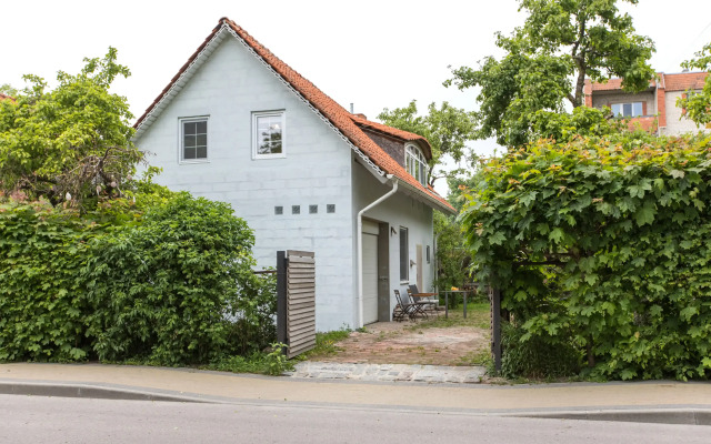 Na Sibiryakova 10 Private House