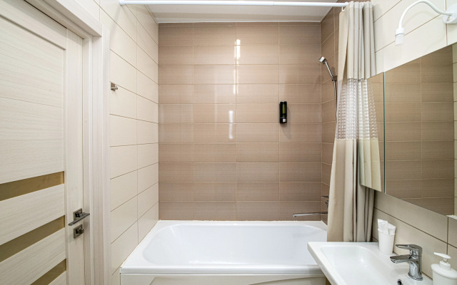 Апартаменты SunSet Чазова 2