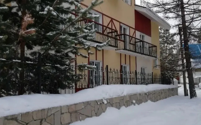 Edelveys Hotel