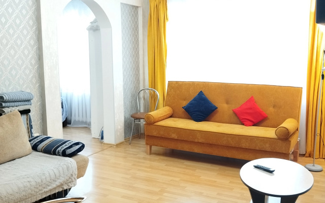 Dvukhkomnatnaya Vozle Tsentra Flat