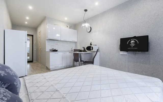 Апартаменты Prince Apartments на ПроспектеСтроителей 18 (112)